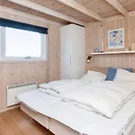 6 Person In Hjorring-by Traum