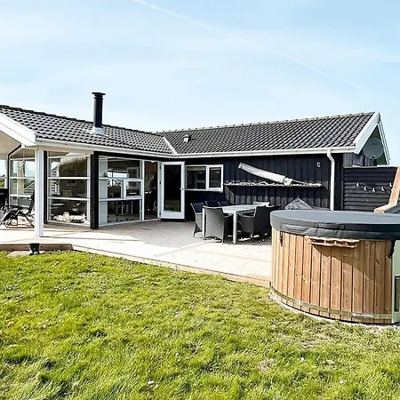 6 Person In Hjorring-by Traum *